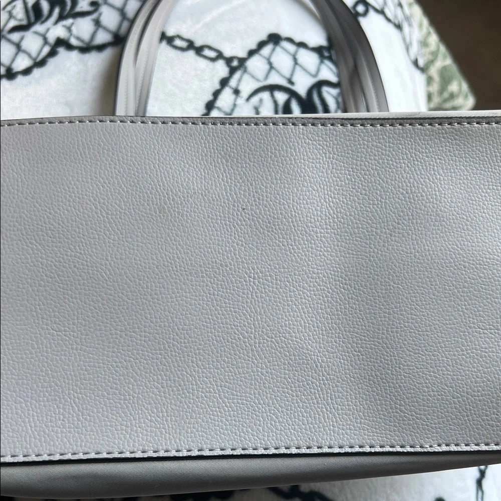 Kate Spade Light Gray Tote Bag - Picture 5 of 10